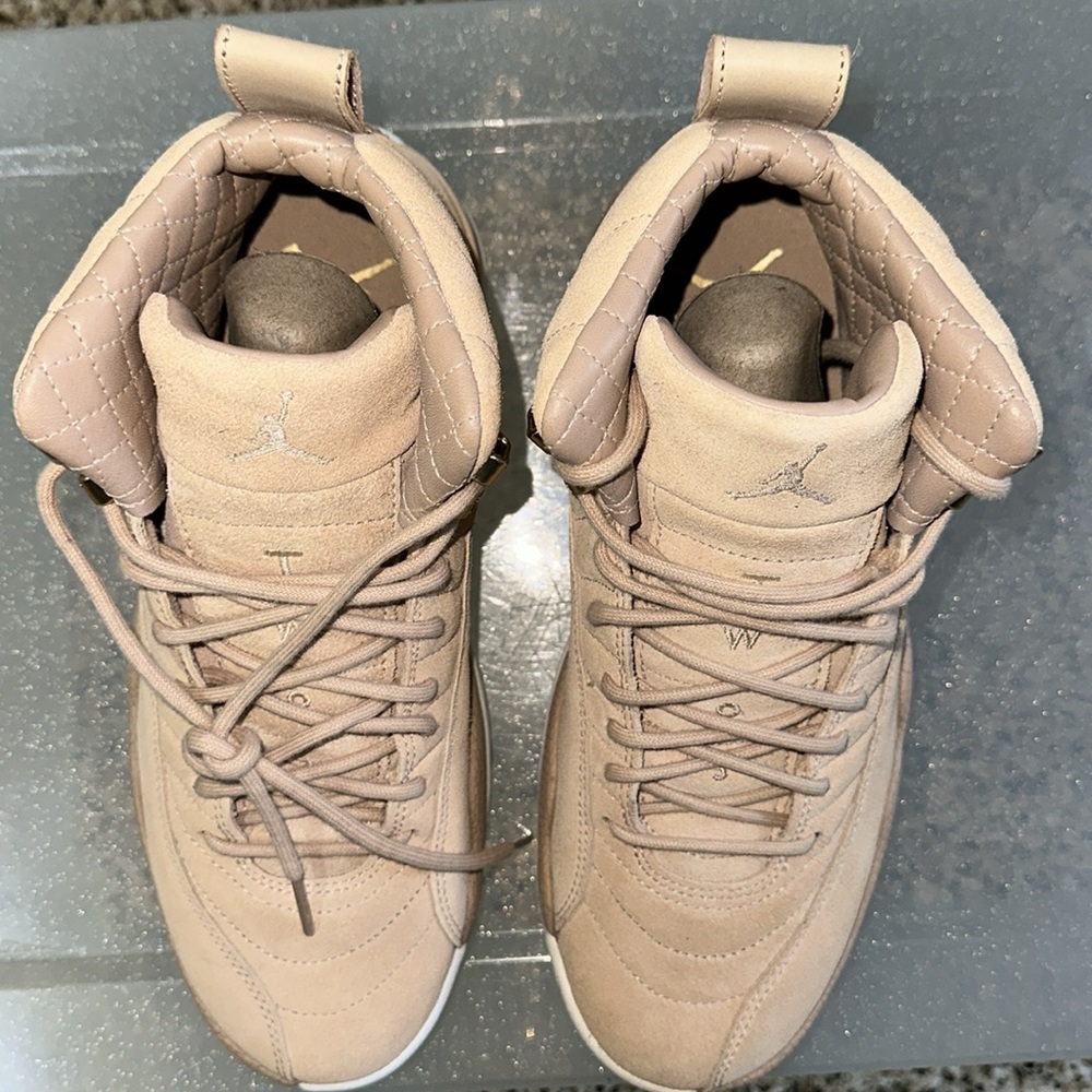 Jordan’s - Picture 3 of 7